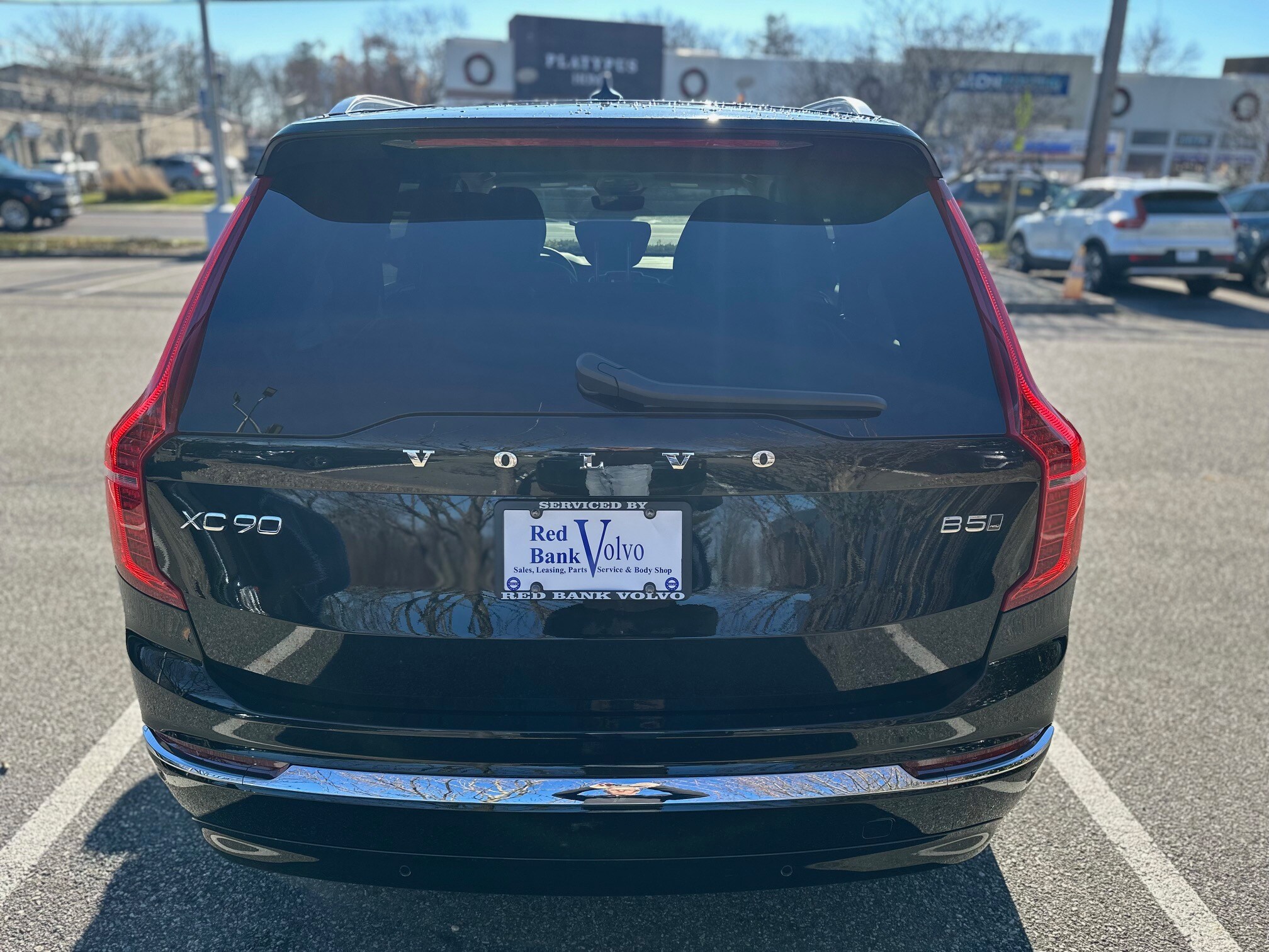 2025 Volvo XC90 B5 Core photo 3