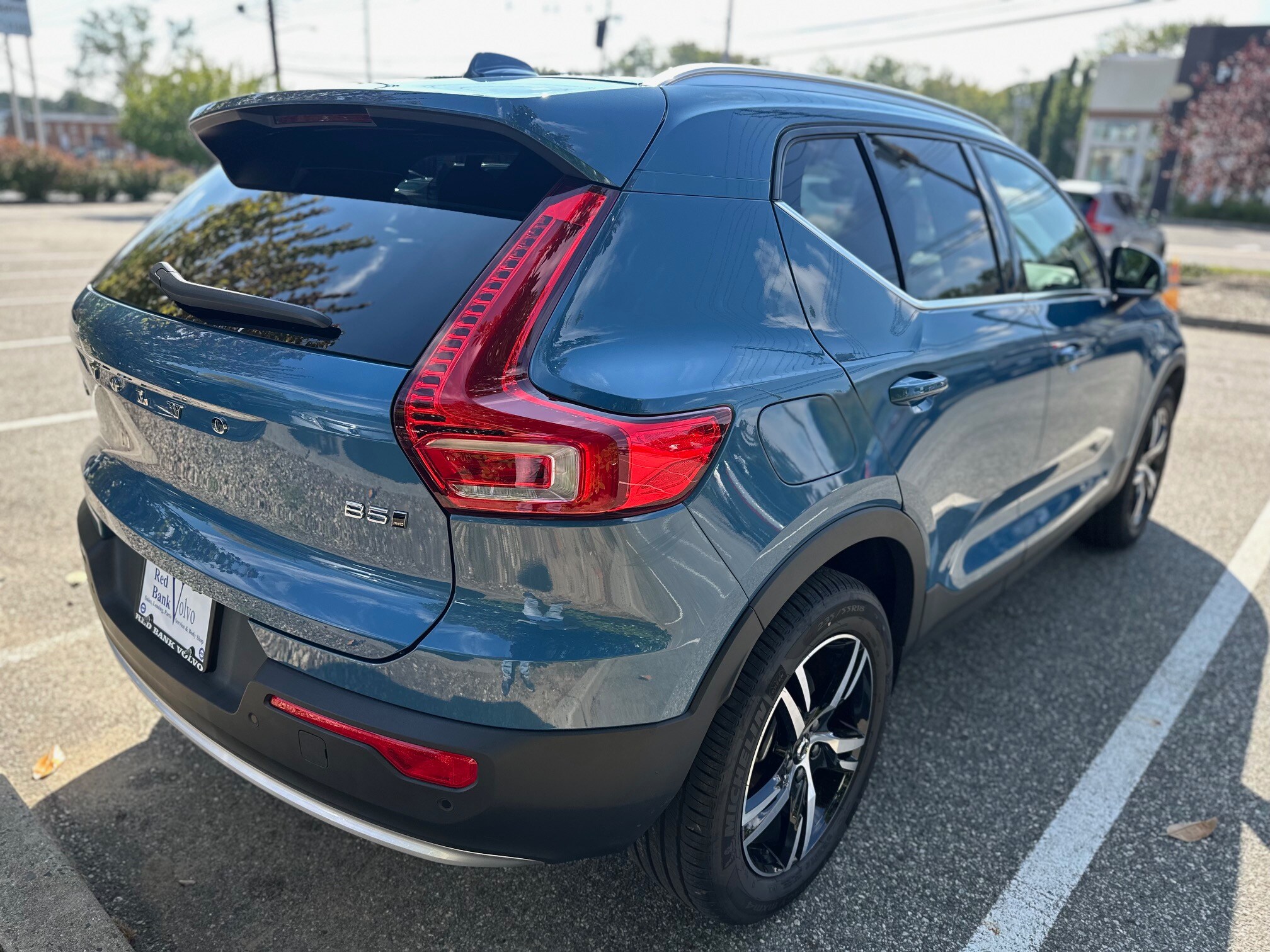 2025 Volvo XC40 Core photo 4