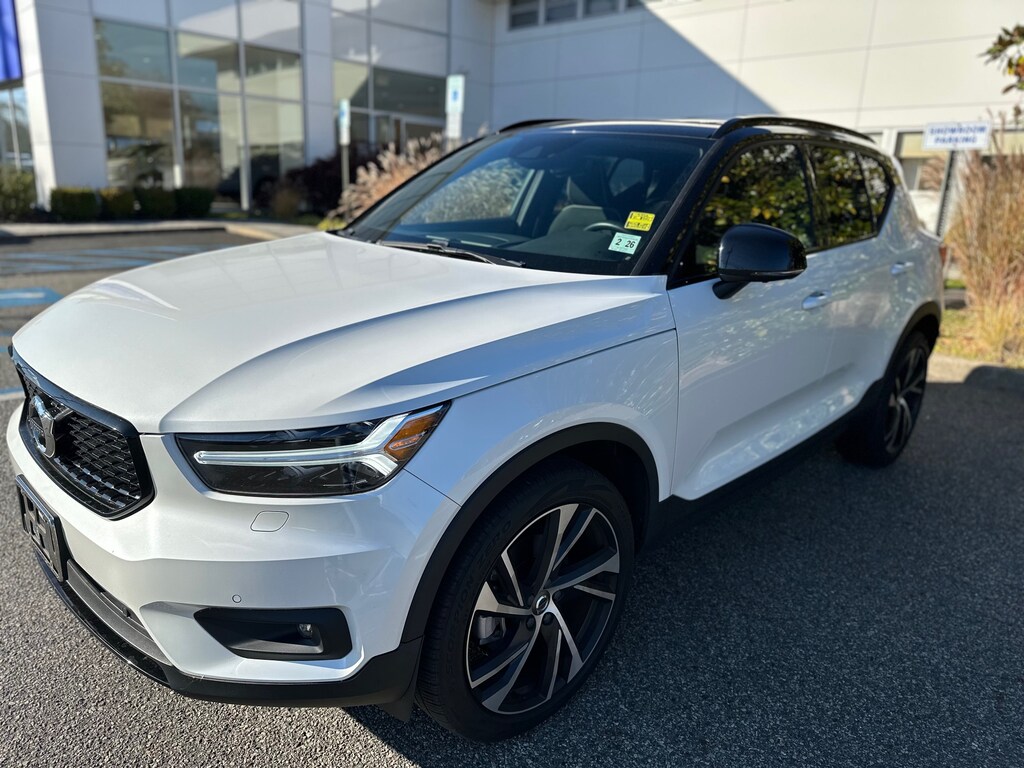 Used 2021 Volvo XC40 T5 R-Design SUV