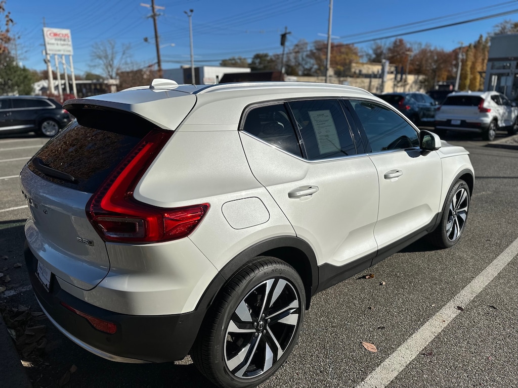 Certified 2025 Volvo XC40 B5 Plus Bright Theme SUV
