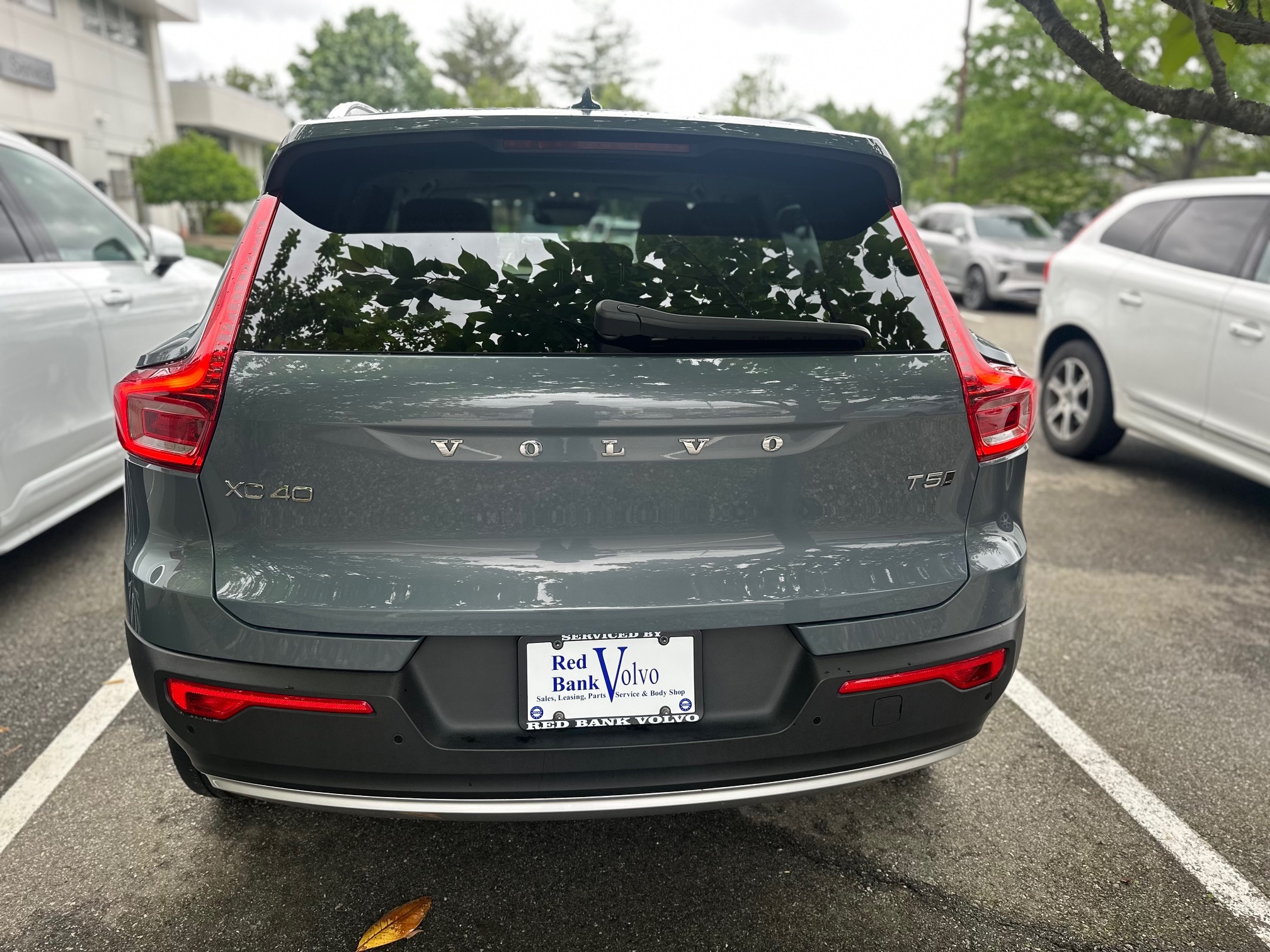 Certified 2020 Volvo XC40 Momentum with VIN YV4162UK8L2196432 for sale in Red Bank, NJ