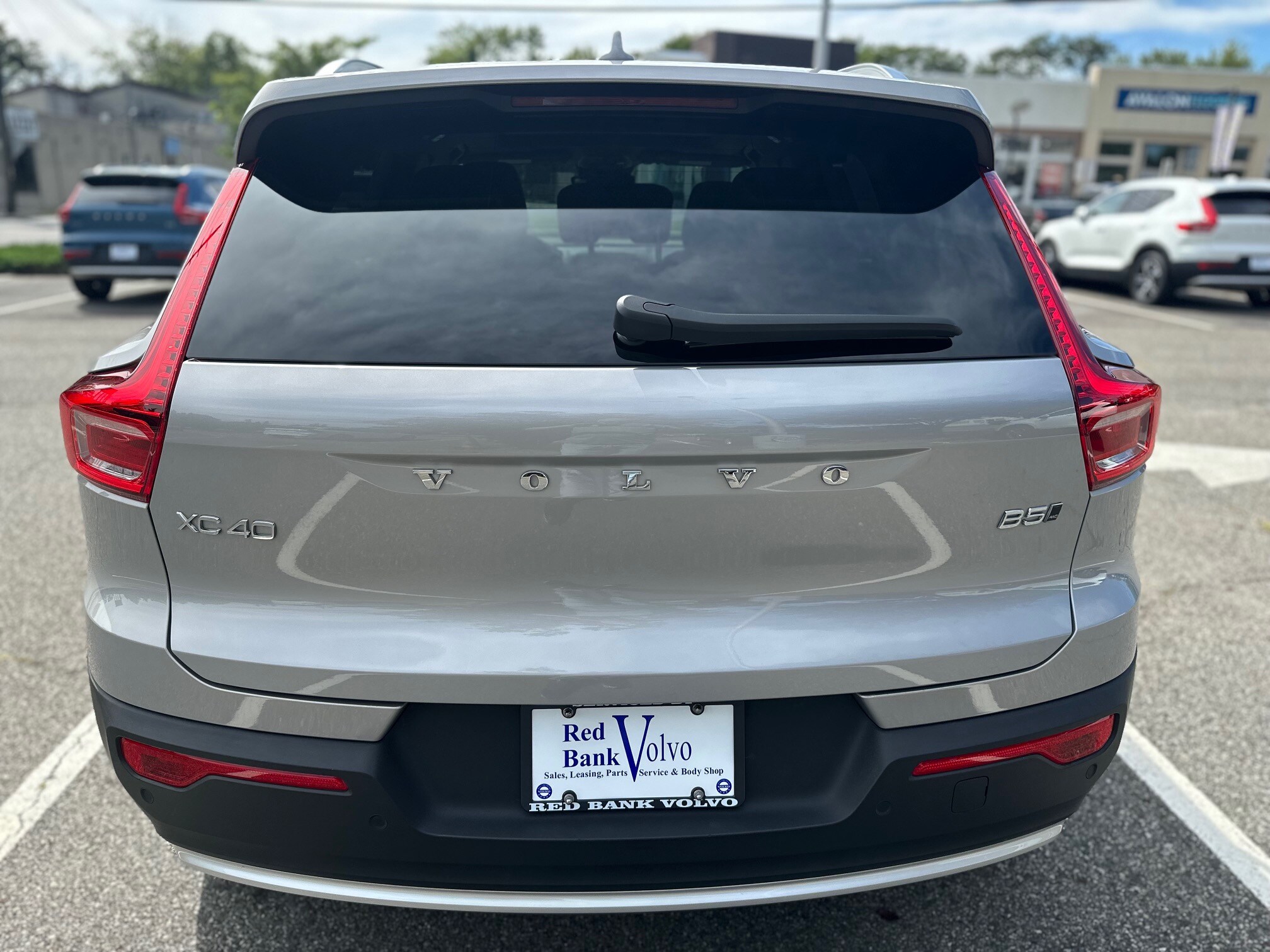 2025 Volvo XC40 Plus photo 4