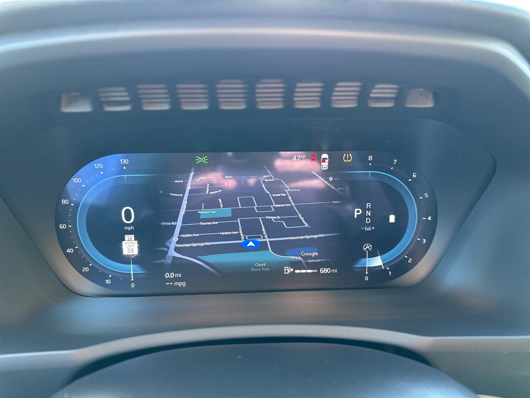 2025 Volvo XC90 B5 Core photo 2