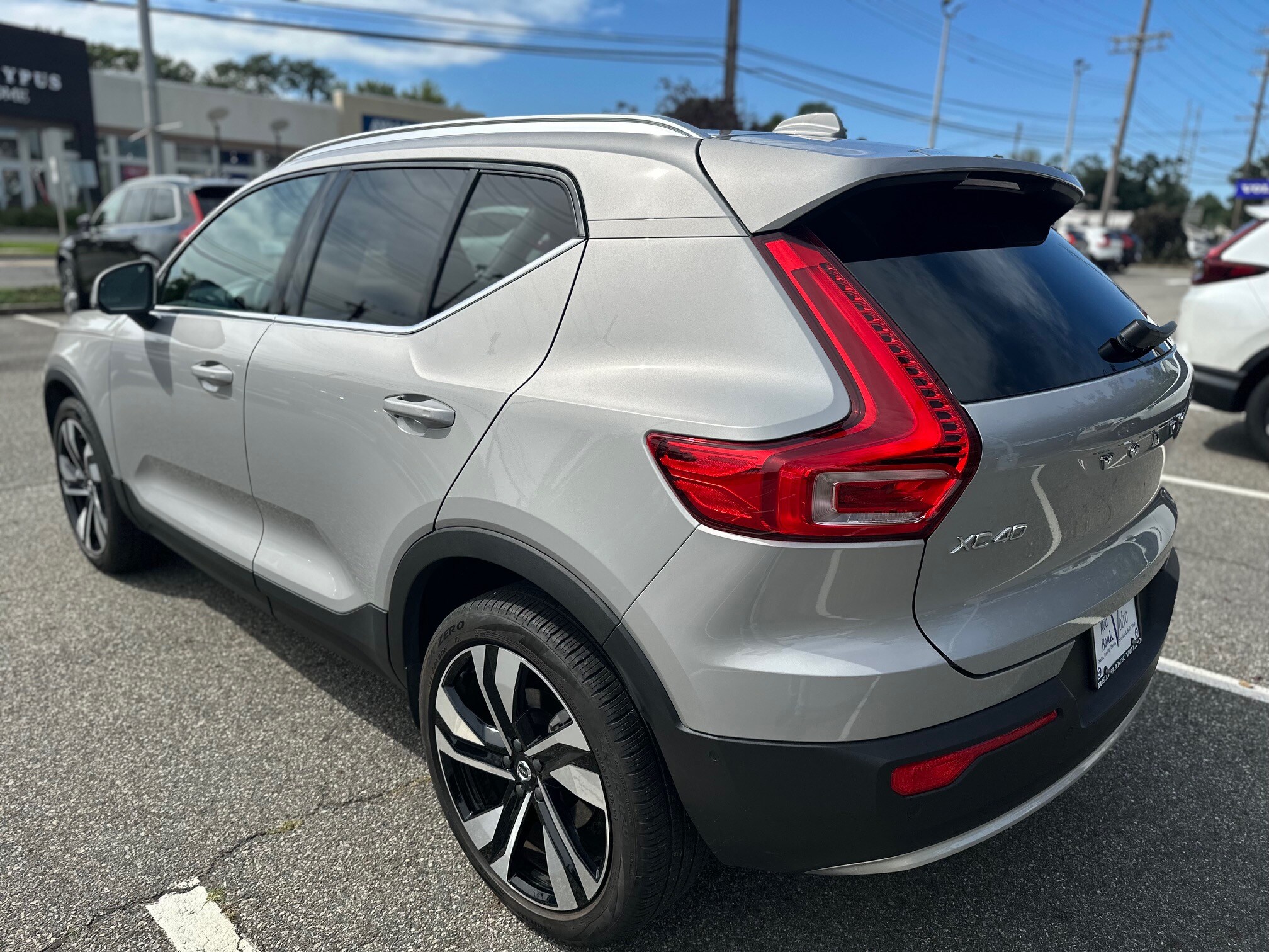 2025 Volvo XC40 Plus photo 3