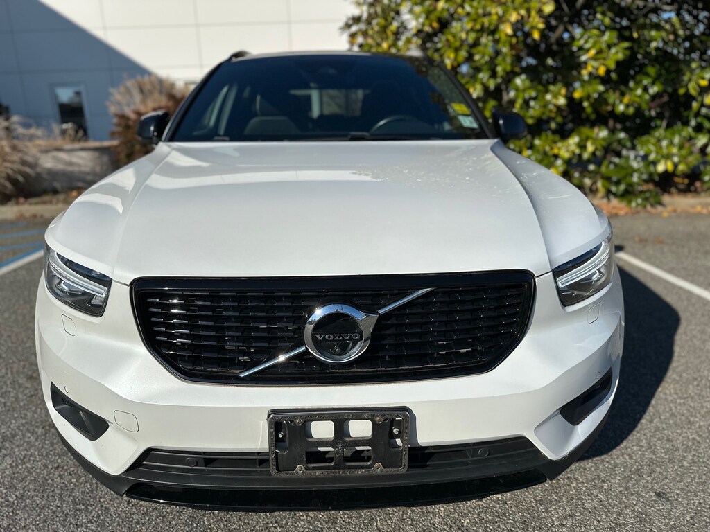 Used 2021 Volvo XC40 T5 R-Design SUV