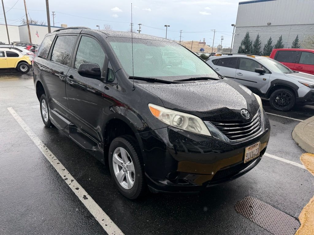 Used 2014 Toyota Sienna LE Mobility Auto Access Minivan/Van