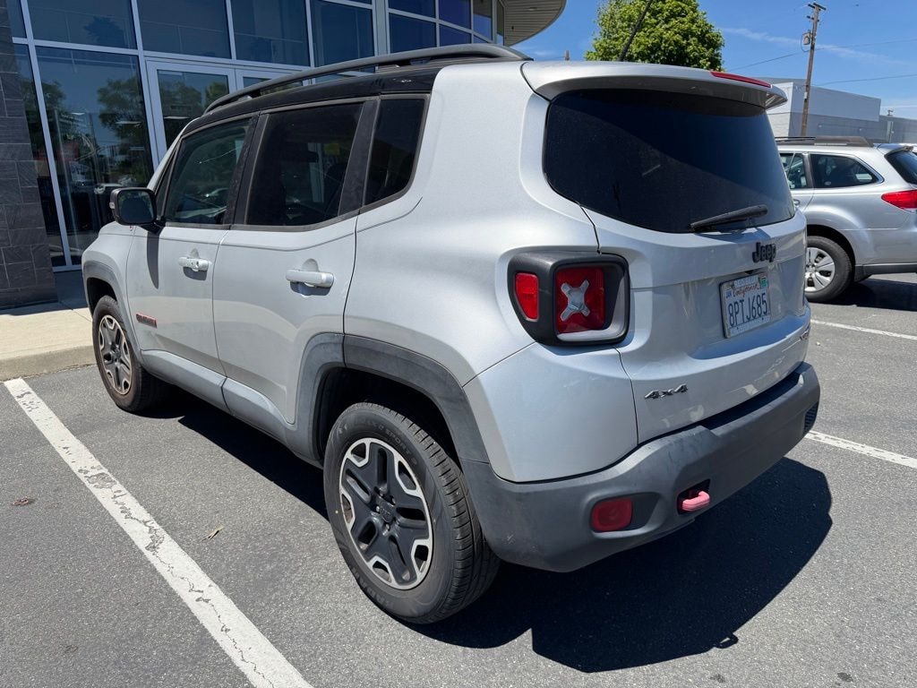 Used 2016 Jeep Renegade Trailhawk SUV