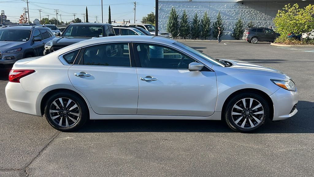 Used 2017 Nissan Altima 2.5 SV Sedan