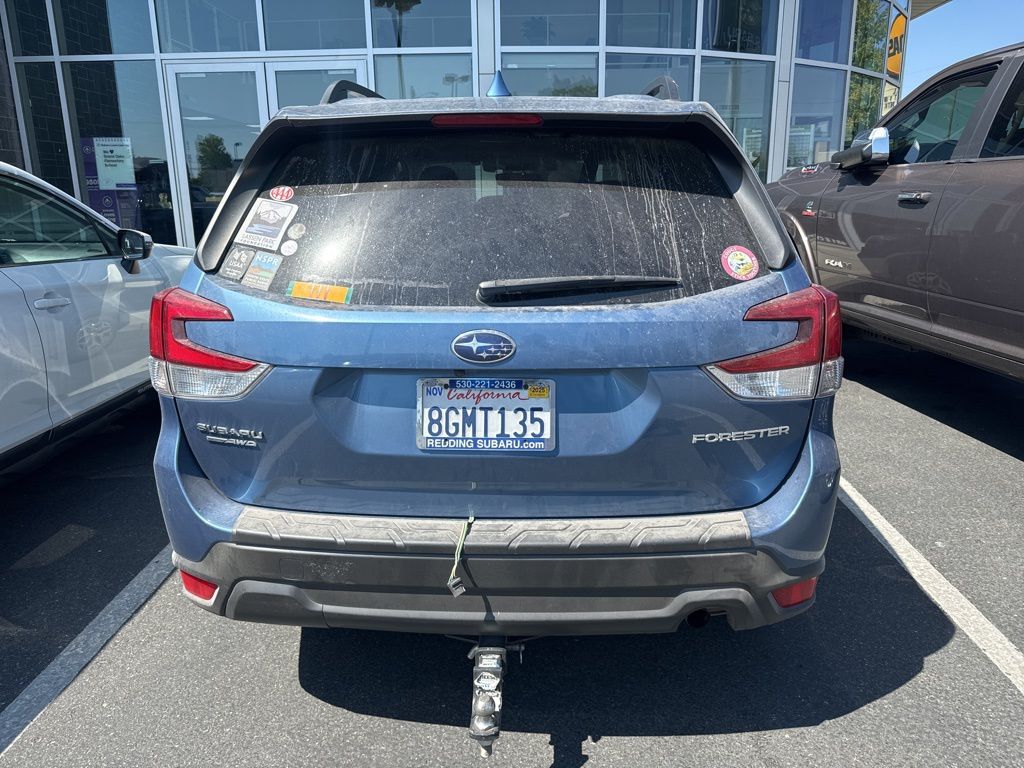 2019 Subaru Forester Premium photo 3