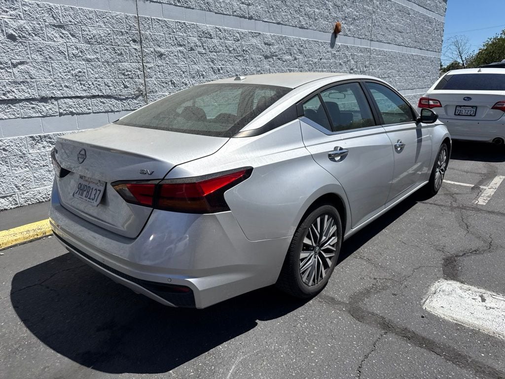 Used 2024 Nissan Altima 2.5 SV Sedan