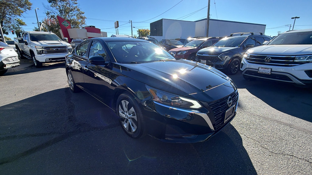 Used 2023 Nissan Altima S with VIN 1N4BL4BV0PN384669 for sale in Redding, CA