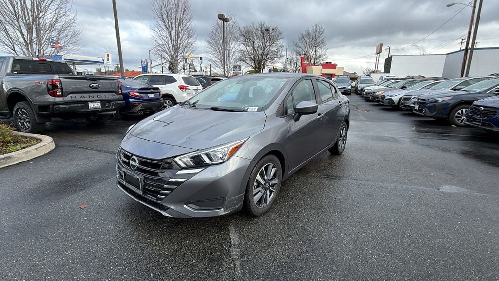 2023 Nissan Versa Sedan SV's photo