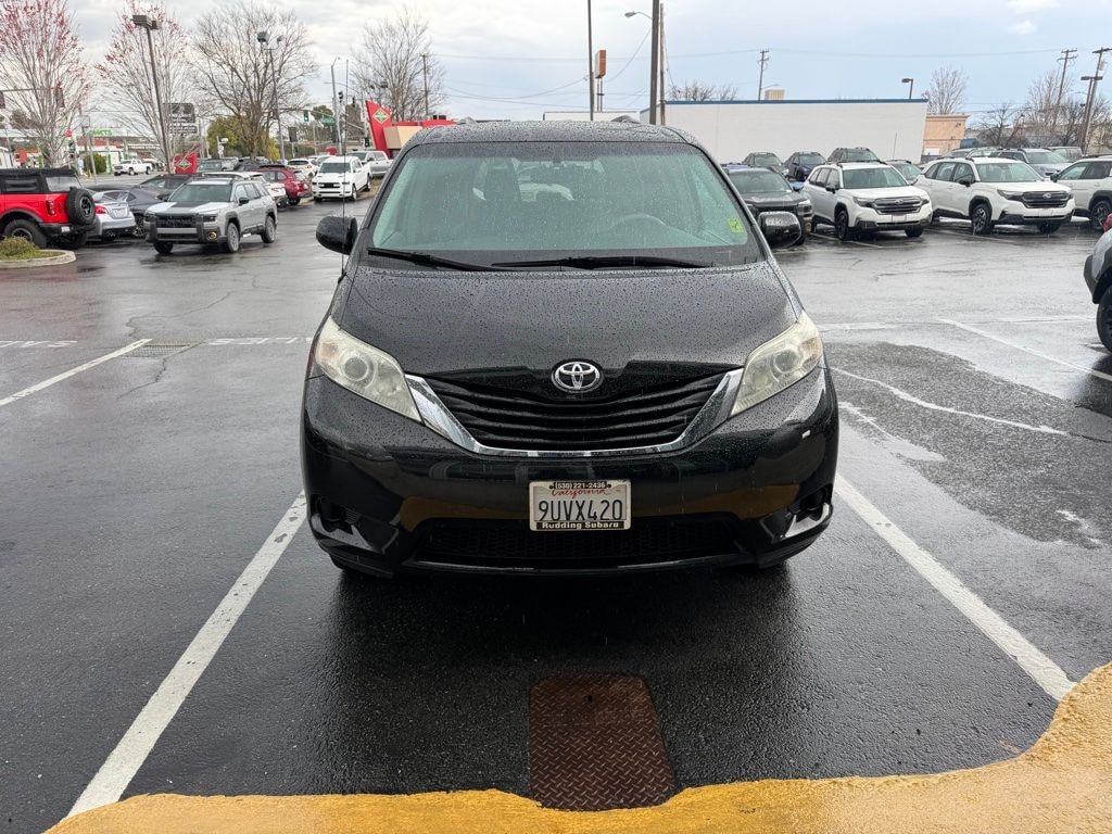 Used 2014 Toyota Sienna LE Mobility Auto Access Minivan/Van