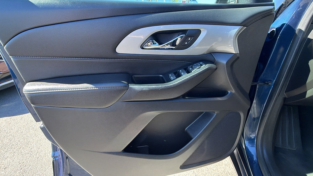 2023 Chevrolet Traverse 1LT - Photo 18