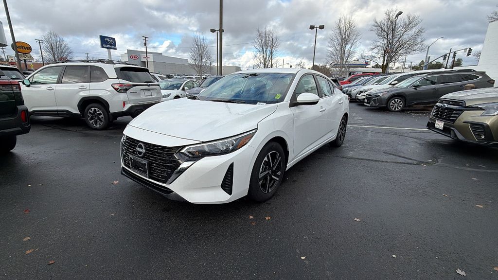 2024 Nissan Sentra SV's photo