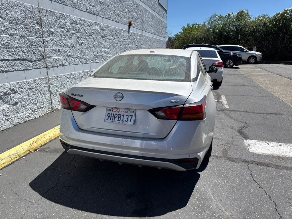 Used 2024 Nissan Altima 2.5 SV Sedan