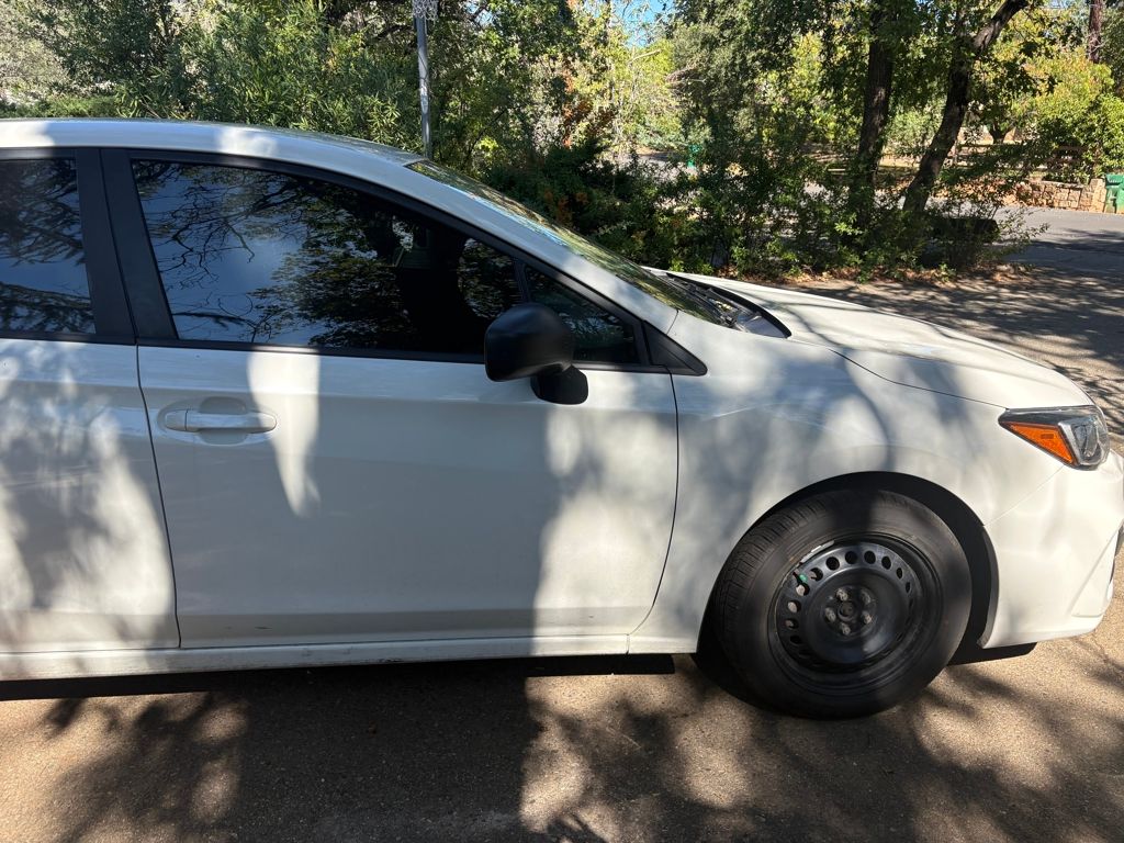 2018 Subaru Impreza 2.0i photo 3