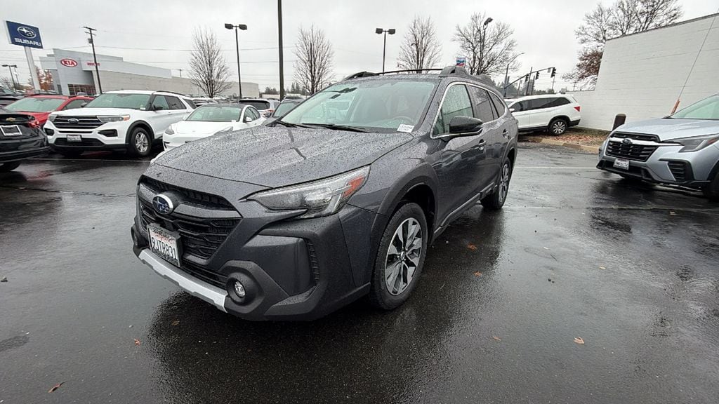 2024 Subaru Outback Limited's photo