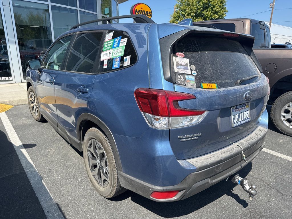 2019 Subaru Forester Premium photo 2