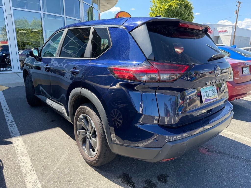 Used 2024 Nissan Rogue SV SUV