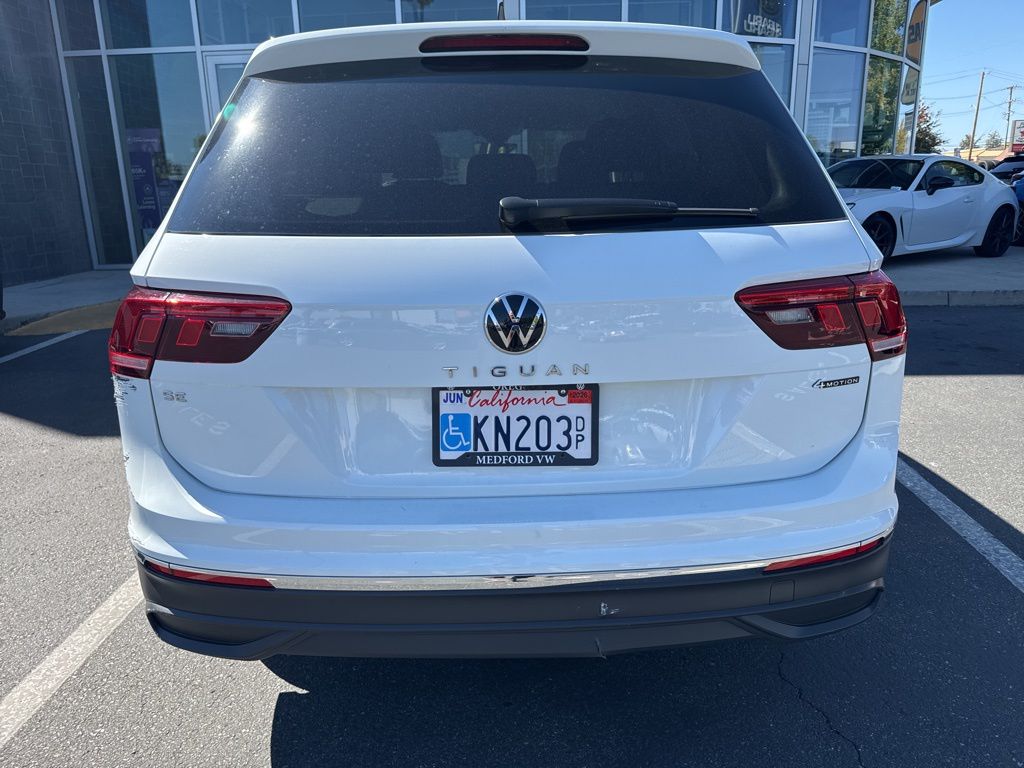 2022 Volkswagen Tiguan SE photo 4