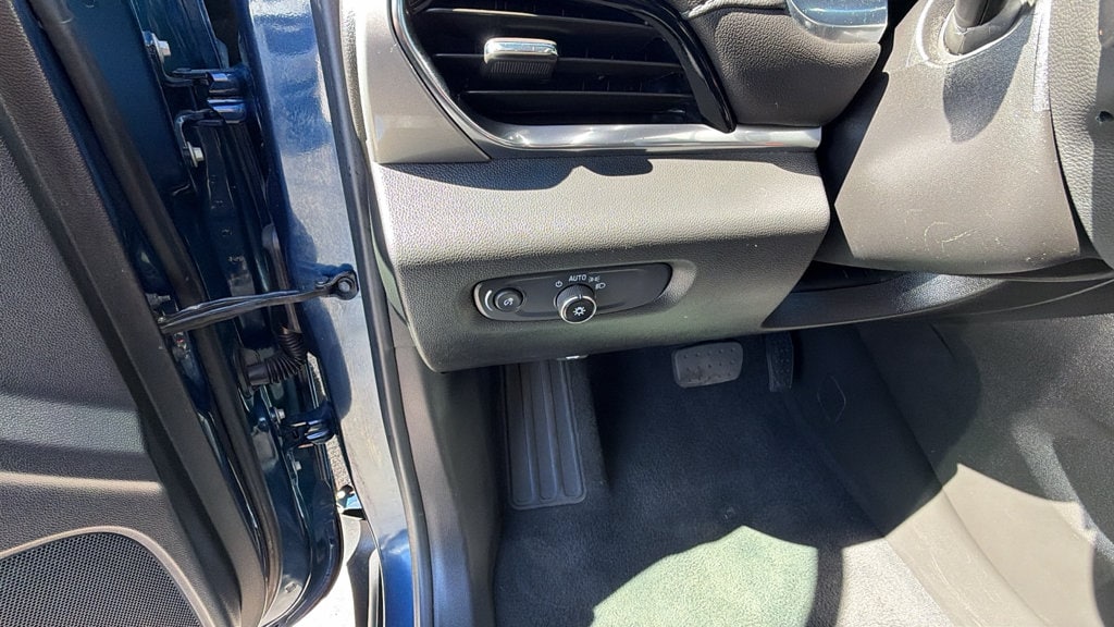 2023 Chevrolet Traverse 1LT - Photo 29