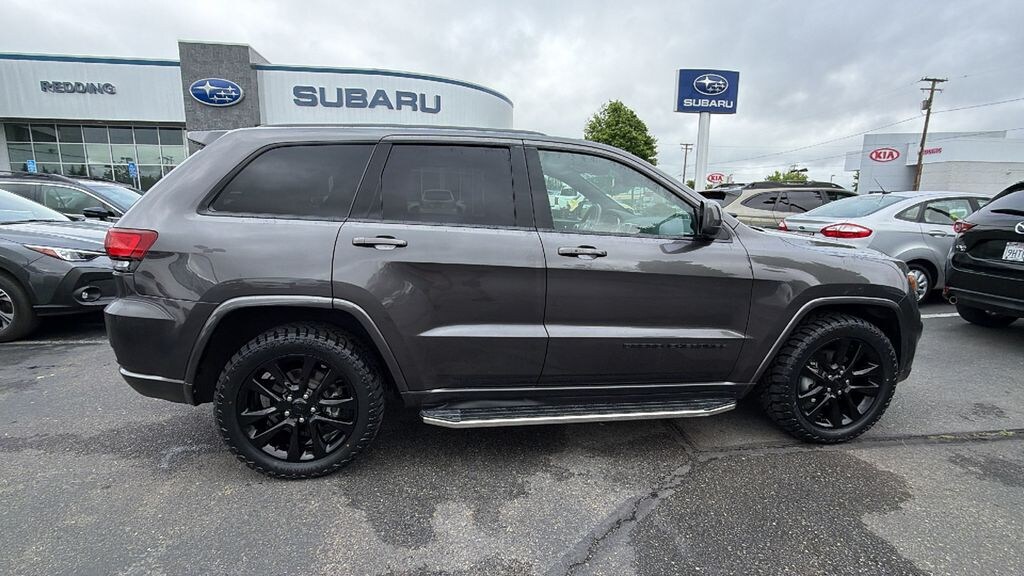 Used 2019 Jeep Grand Cherokee Altitude SUV