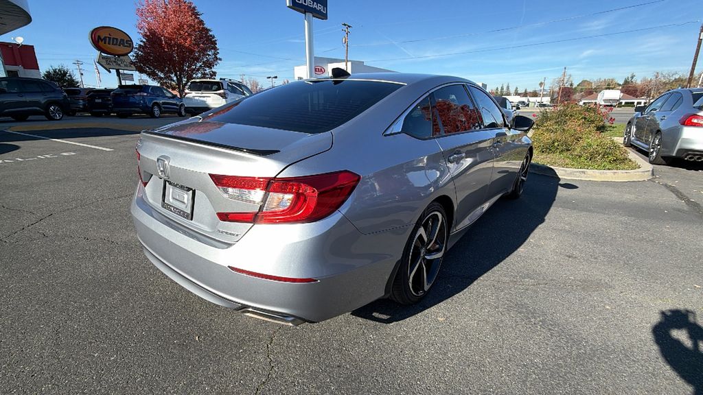 2022 Honda Accord Sport photo 4
