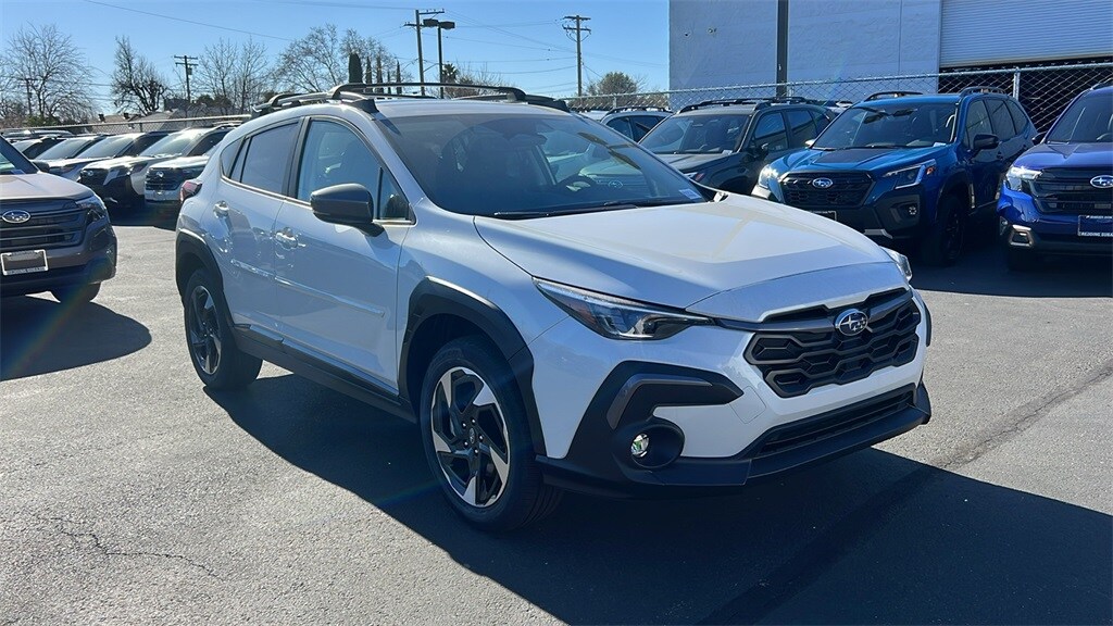 2025 Subaru Crosstrek Limited photo 2