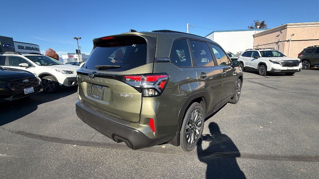 2025 Subaru Forester Touring photo 2