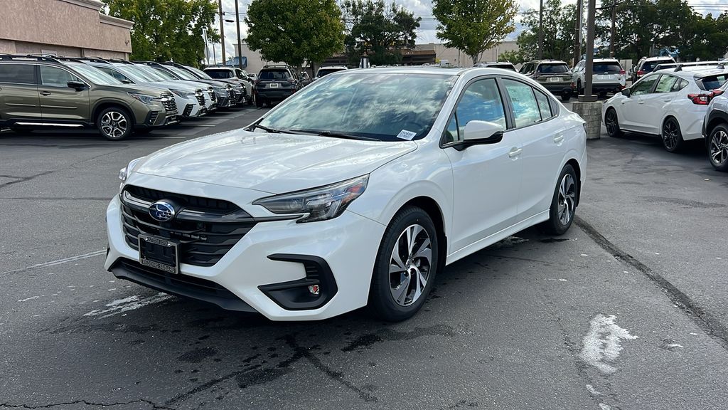 2025 Subaru Legacy Premium's photo