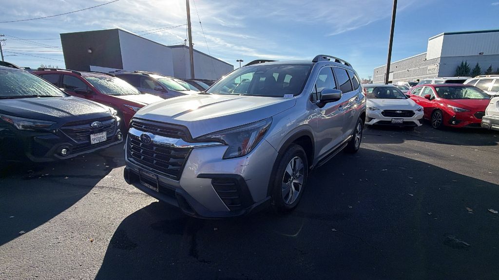 2024 Subaru Ascent Premium's photo