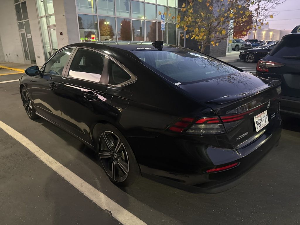 2023 Honda Accord Hybrid Sport photo 3