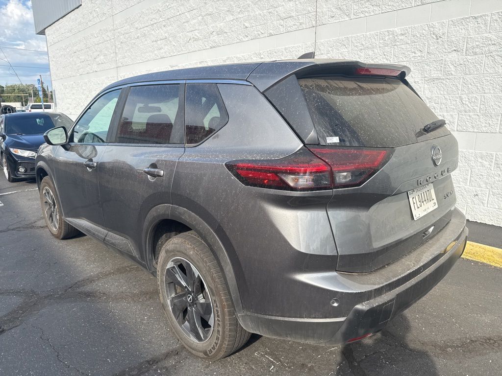 2024 Nissan Rogue SV photo 2