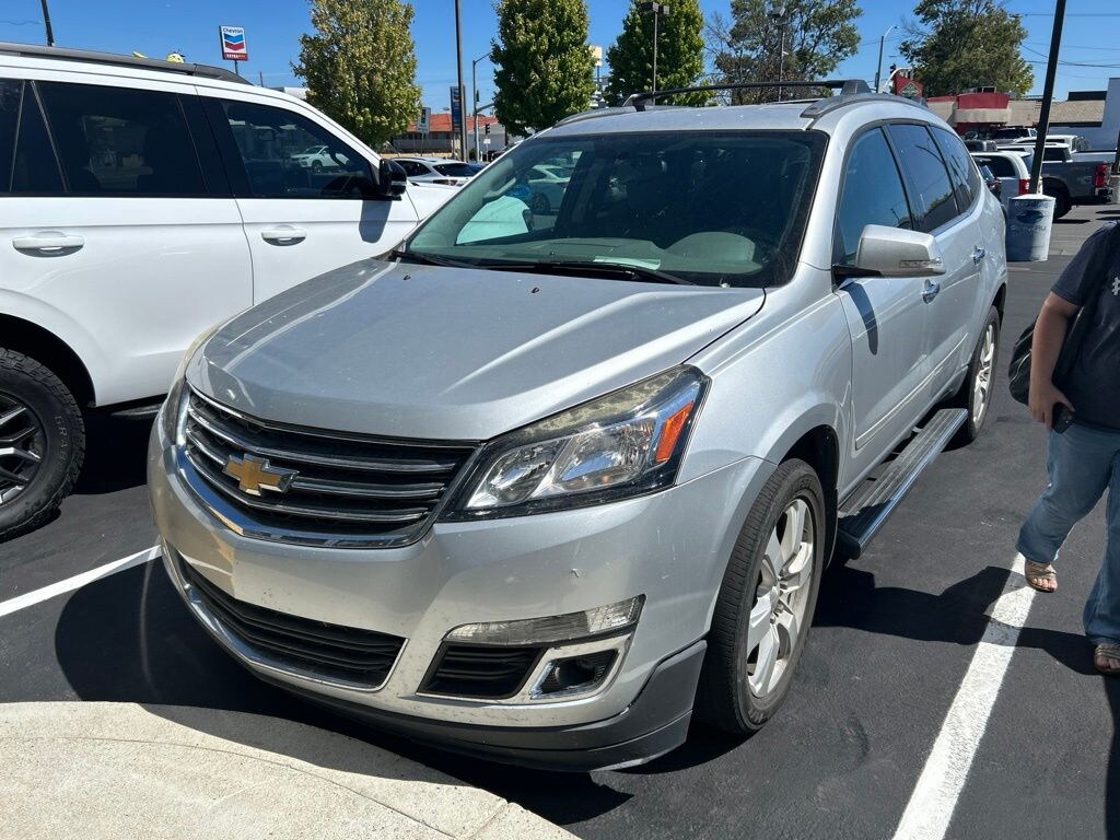 Used 2016 Chevrolet Traverse LT SUV