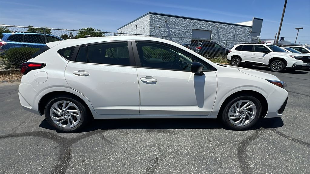 2025 Subaru Impreza Base photo 3