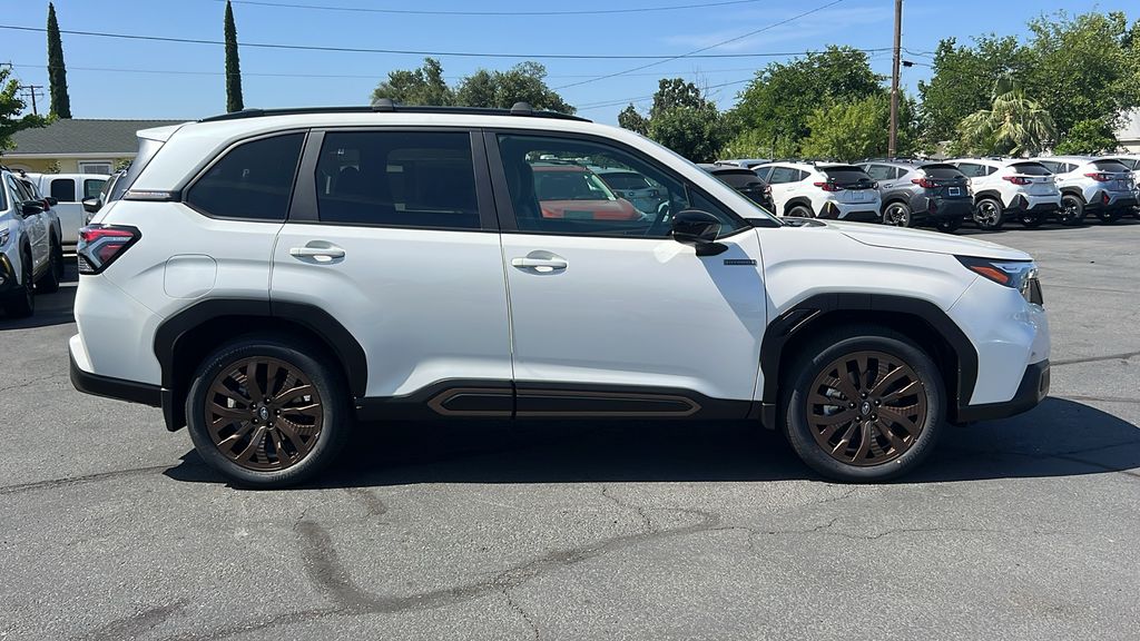2025 Subaru Forester Sport photo 3