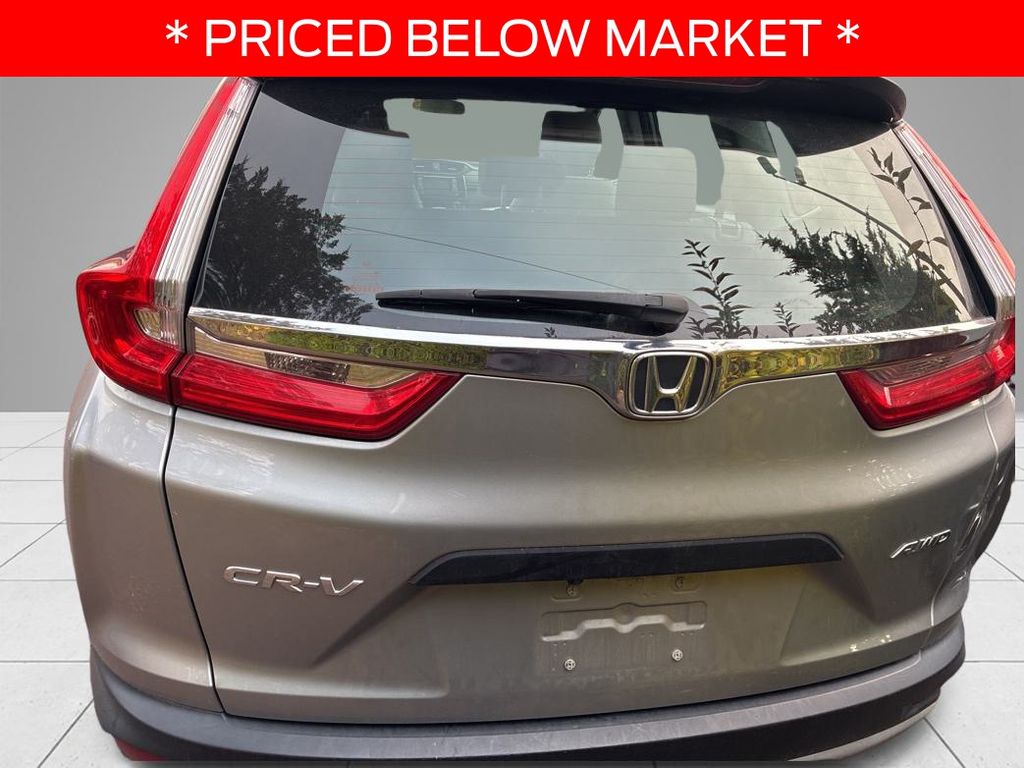 2017 Honda CR-V LX photo 4