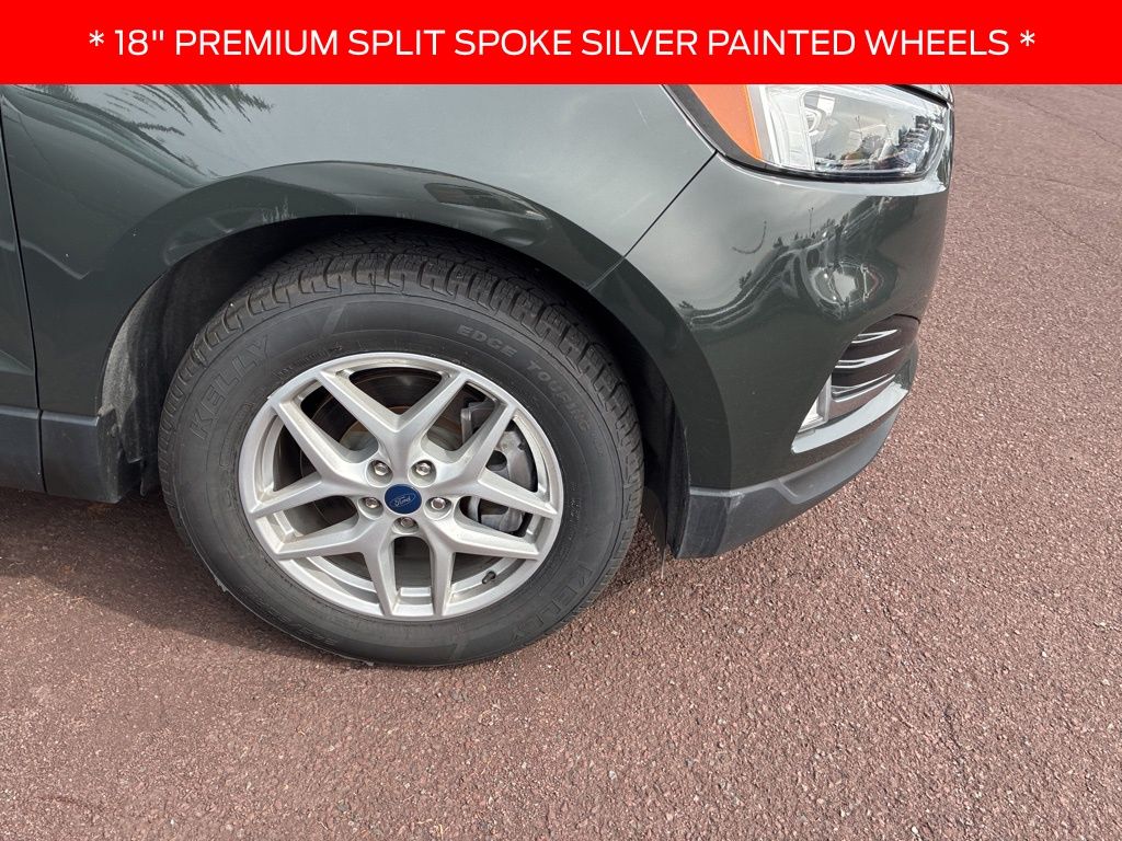 2022 Ford Edge SEL photo 4