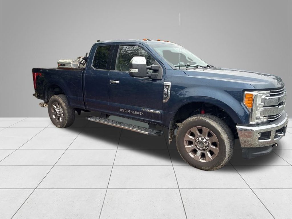 2017 Ford F-350 photo 4