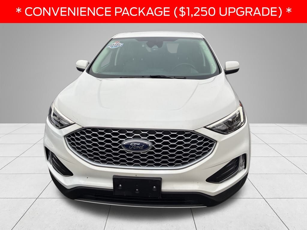 2023 Ford Edge SEL photo 2