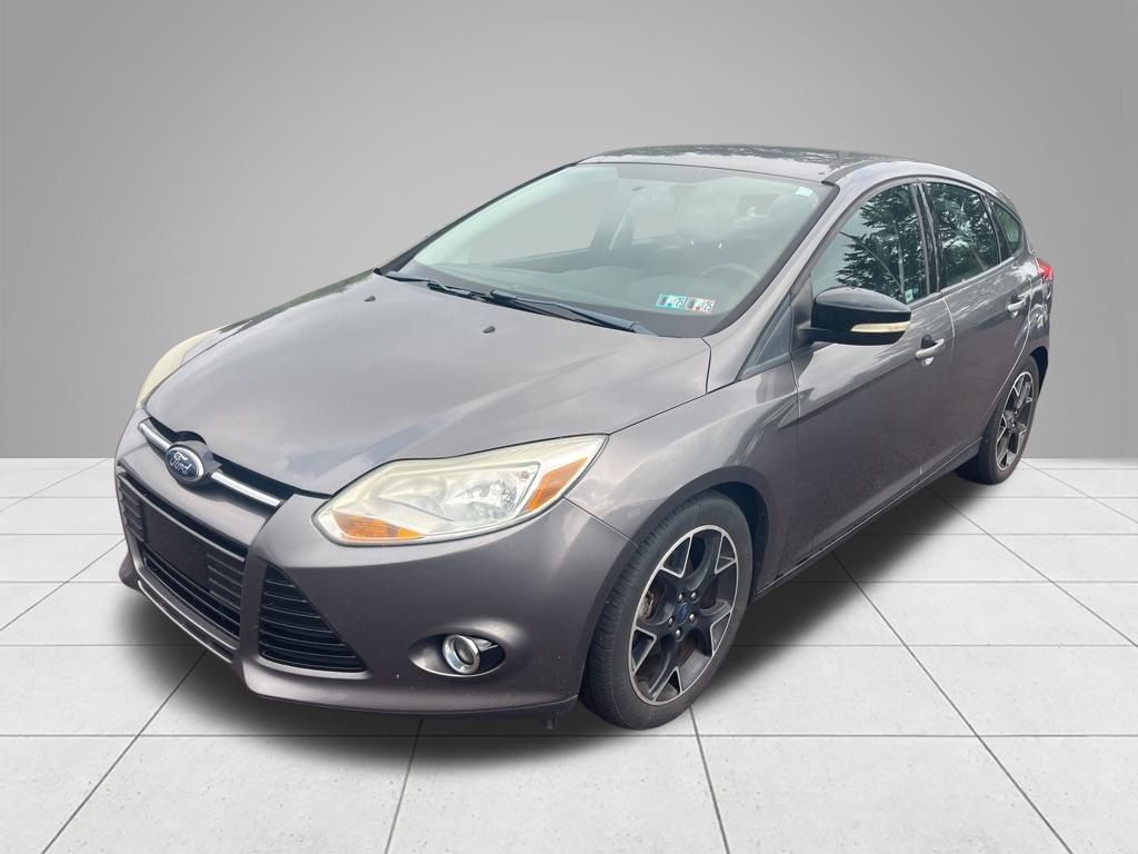 2013 Ford Focus SE photo 2