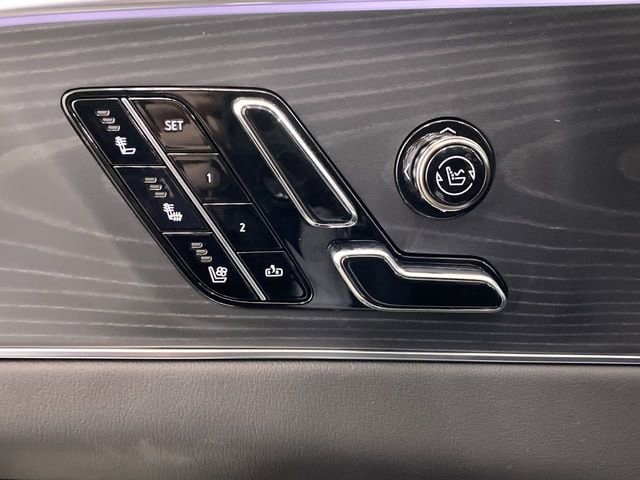 2025 Cadillac LYRIQ Sport 3 - Photo 17