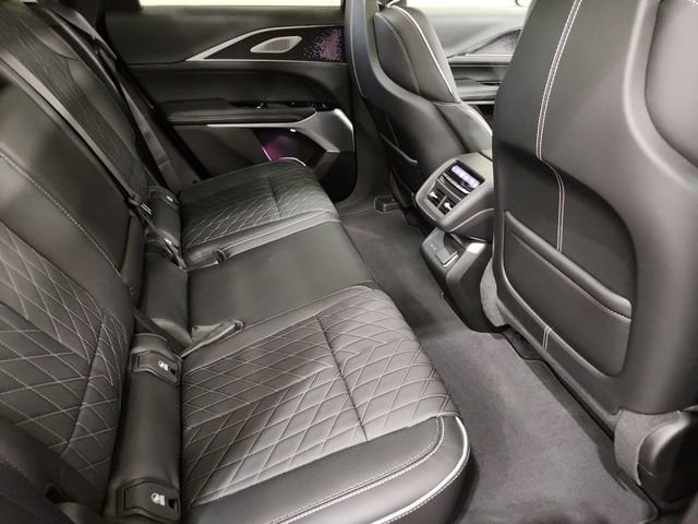 2026 Cadillac LYRIQ V Premium - Photo 29