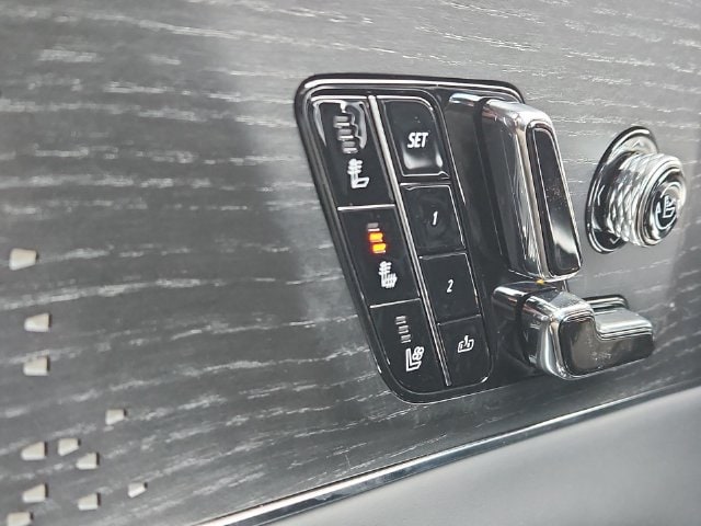 2026 Cadillac LYRIQ V Premium - Photo 28