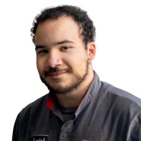 Staff member Isaiah Tynes from ID_35c984