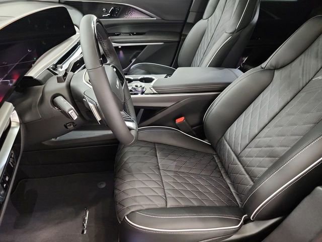 2026 Cadillac LYRIQ V Premium - Photo 16