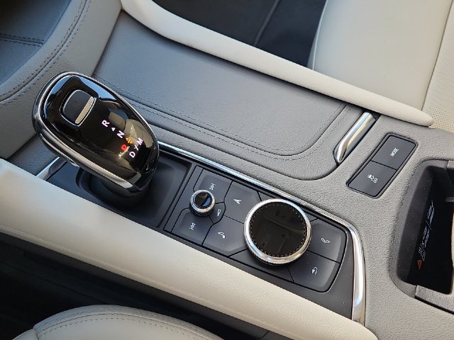 2026 Cadillac XT5 Premium Luxury - Photo 18
