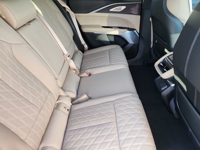 2026 Cadillac LYRIQ V Premium - Photo 22