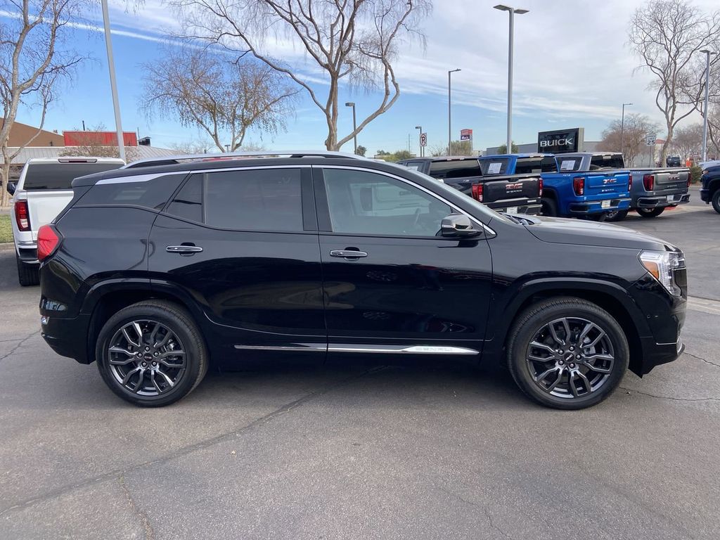 2023 GMC Terrain Denali AWD's photo